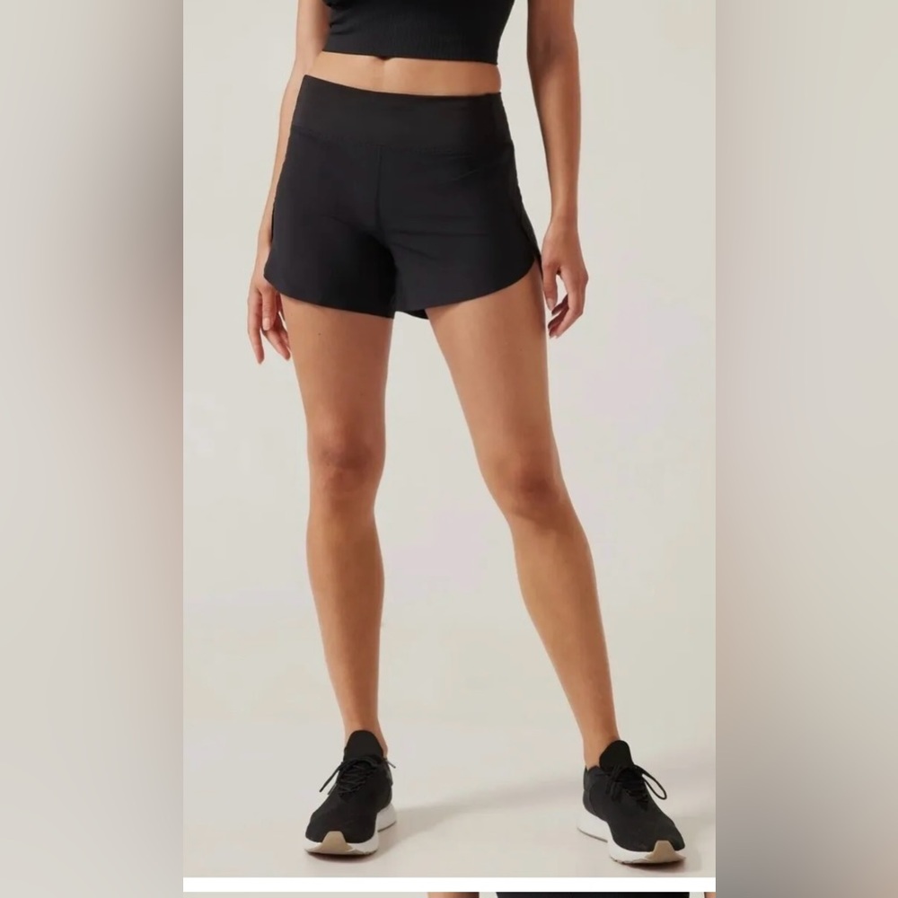 NWT-Athleta Black Run With It 3.5” Short, Size 2X